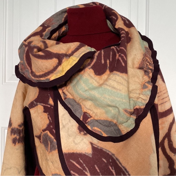 Designer Akira Wool Print Crop Jacket stunning design and style - Picture 2 of 9